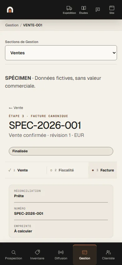 Écran de l’application Antikium sur téléphone : la même facture, son numéro et son parcours l’un sous l’autre.